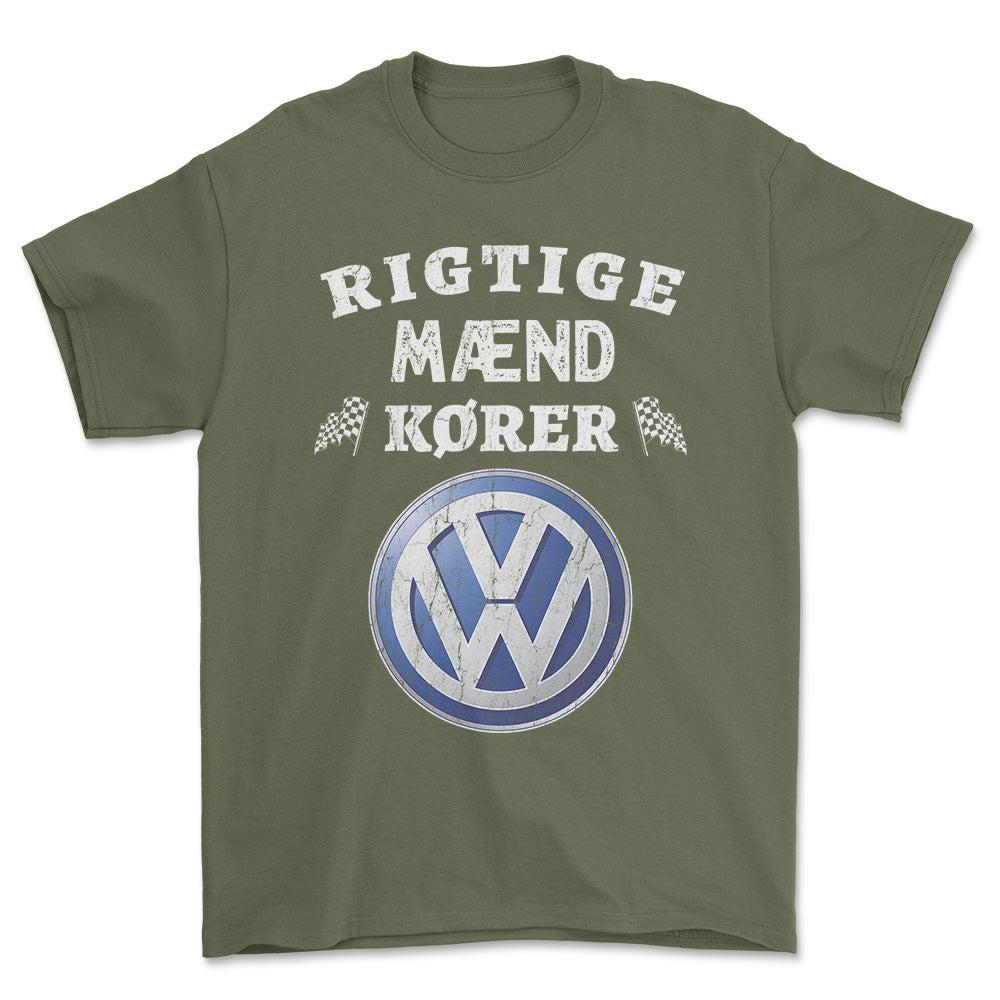 Volkswagen VW Rigtige Mænd Kører - Unisex T-Shirt , Bomuld-Beklædning-VW-Grøn Militær-S-Forside-Garage Culture Shop- garage - man cave - merchandise