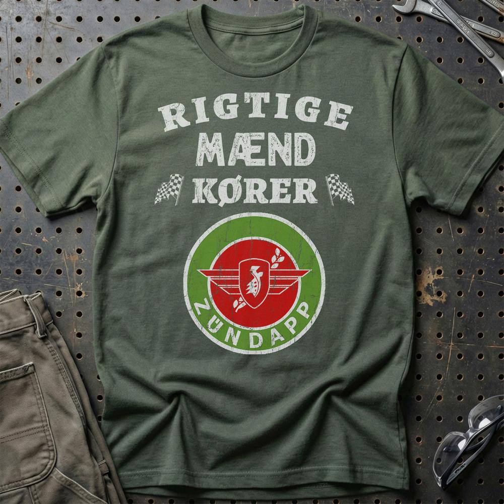 Zundapp Rigtige Mænd Kører - Unisex T-Shirt , Bomuld-Beklædning-Zündapp-Grøn Militær-S-Garage Culture Shop- garage - man cave - merchandise