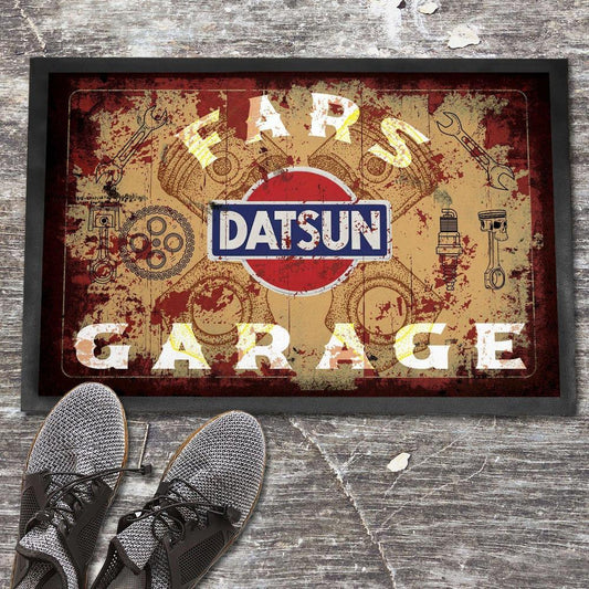 Datsun Fars Garage Vintage Dørmåtte-Dørmåtte-Datsun-Garage Culture Shop- garage - man cave - merchandise