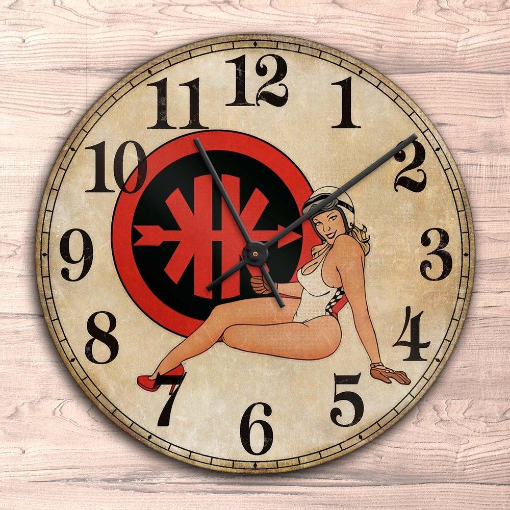 Kreidler Pin-Up Vintage Vægur Rundt-Clock-Kreidler-Garage Culture Shop- garage - man cave - merchandise