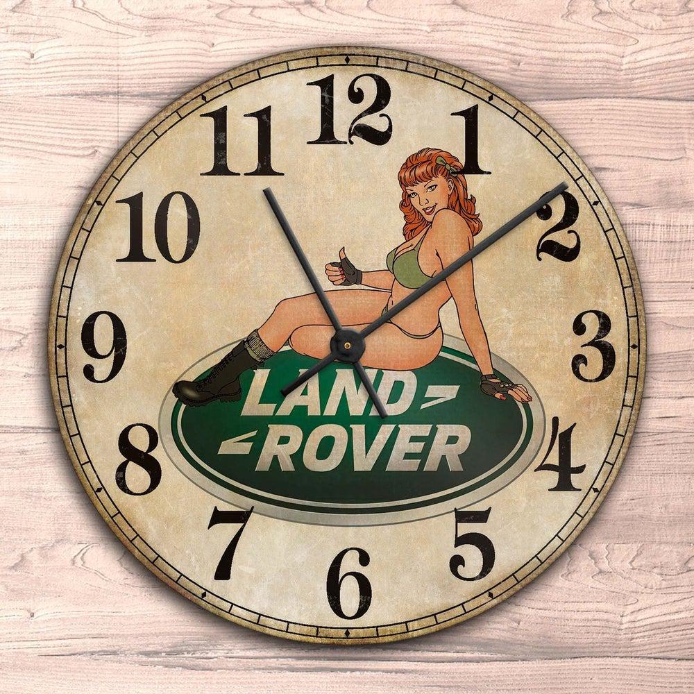 Land Rover Pin-Up Vintage Vægur Rundt-Clock-Land Rover-Garage Culture Shop- garage - man cave - merchandise