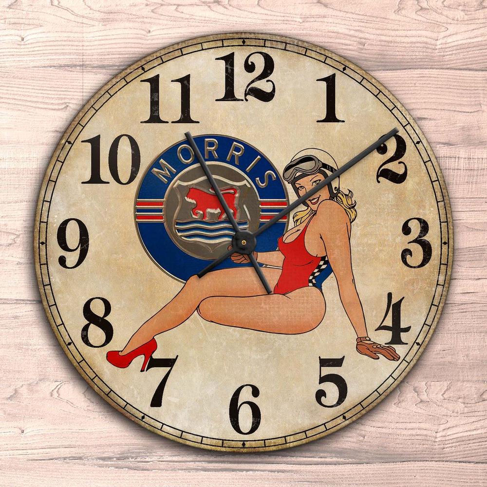 Morris Pin-Up Vintage Vægur Rundt-Clock-Morris-Garage Culture Shop- garage - man cave - merchandise