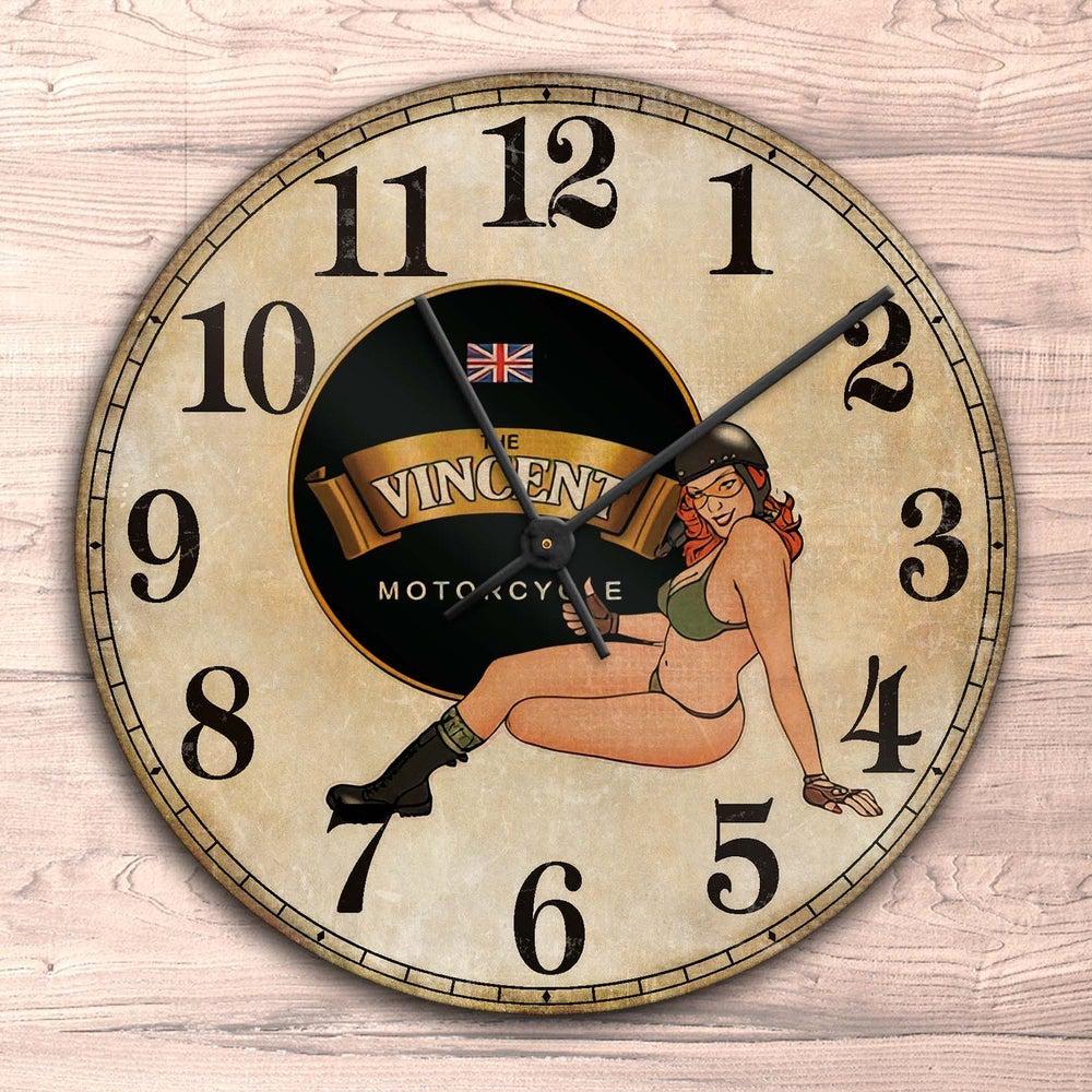 Vincent Pin-Up Vintage Vægur Rundt-Clock-Vincent-Garage Culture Shop- garage - man cave - merchandise
