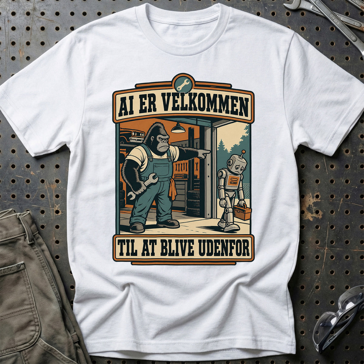 
AI er velkommen – Til at blive udenfor T-Shirt – Hvid