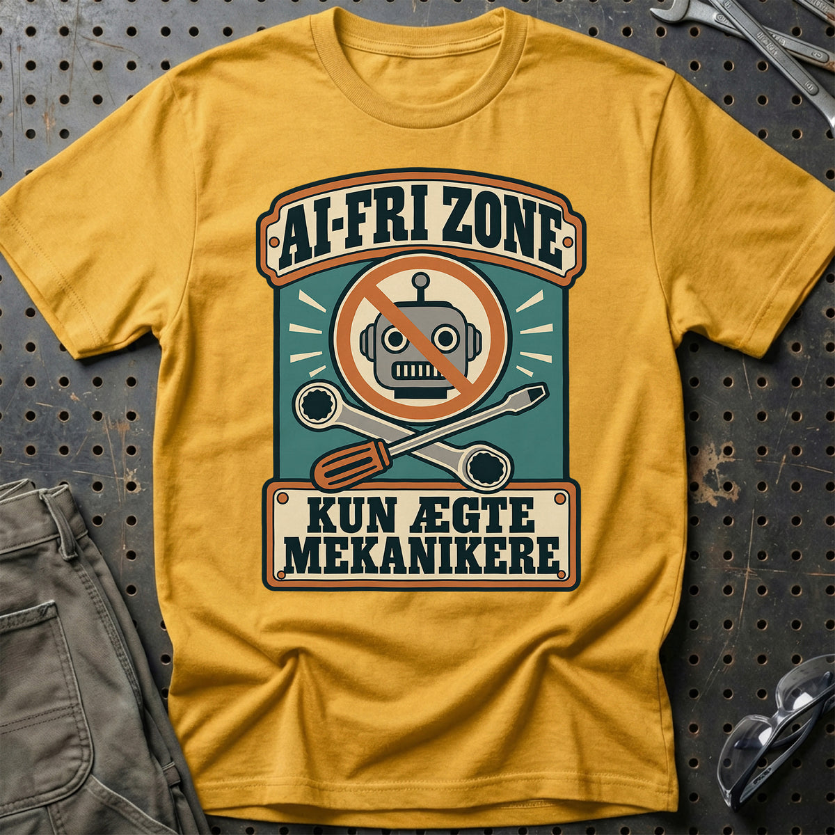 
AI-fri zone – Kun ægte mekanikere T-Shirt – Guld