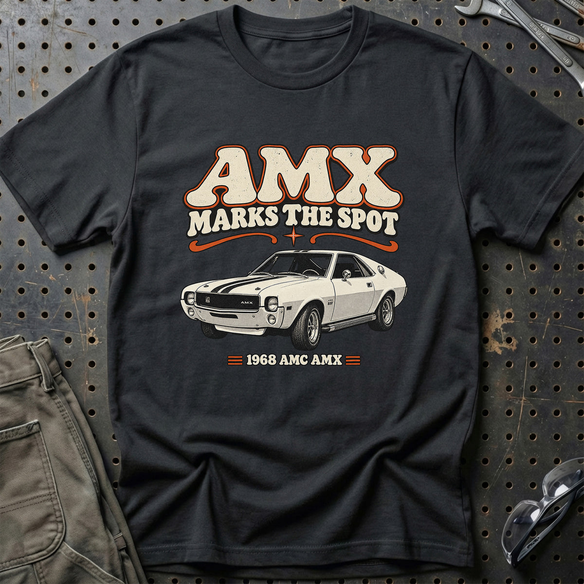 
AMC AMX 1968 – AMX Marks the Spot T-Shirt – Sort