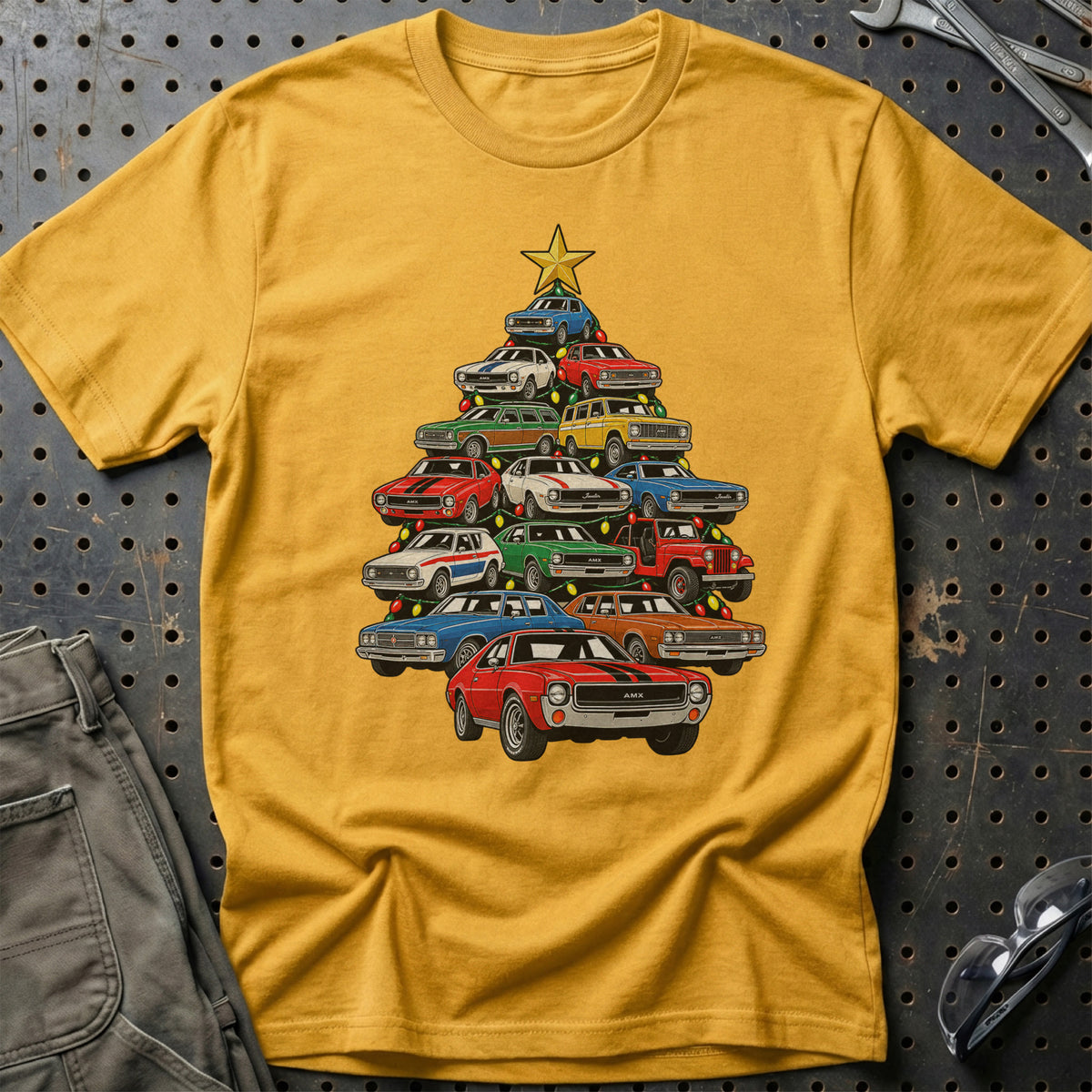 AMC Juletræ T-Shirt-Beklædning-AMC-Guld-S-Garage Culture Shop- garage - man cave - merchandise