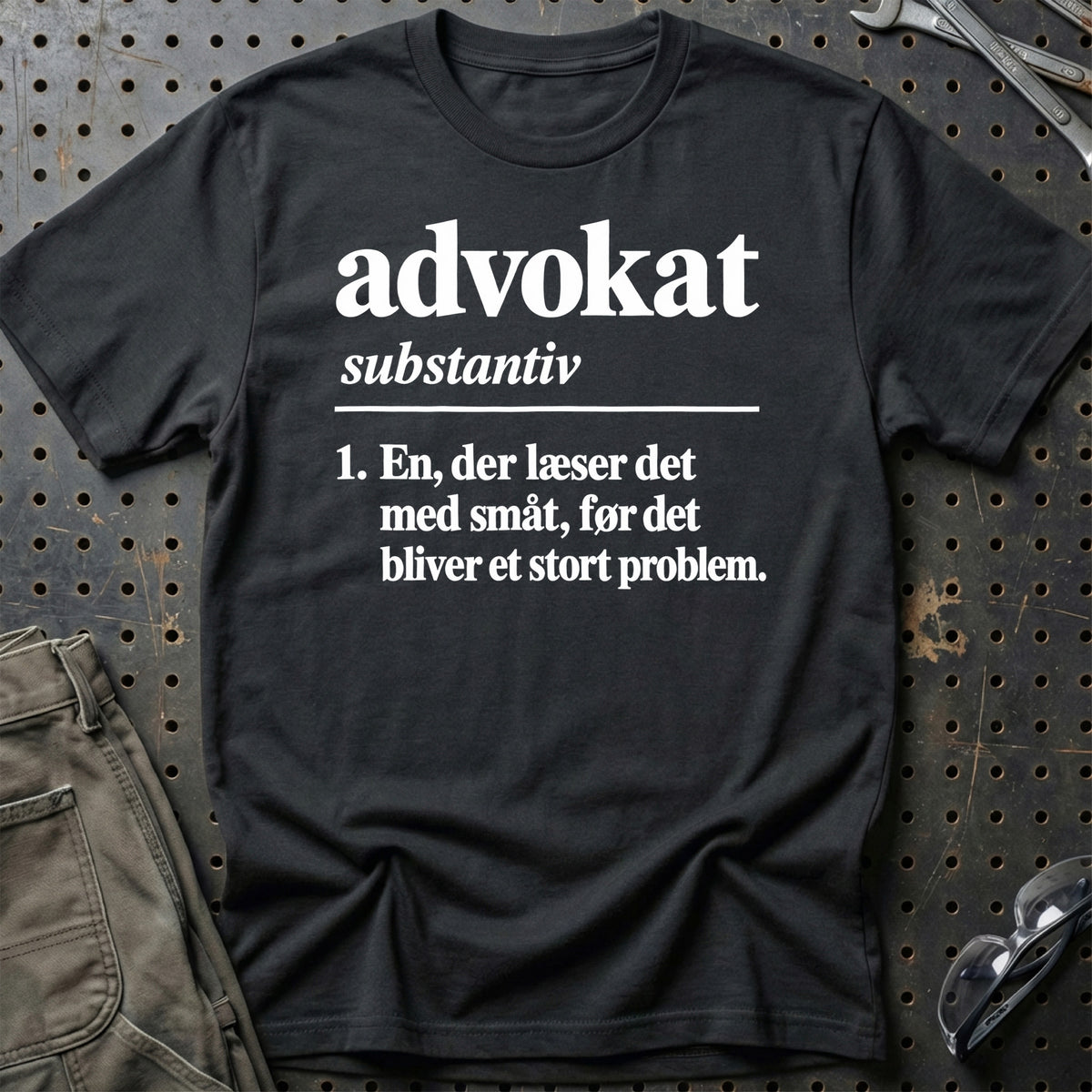 
Advokat – Definition – Unisex T-Shirt – Sort