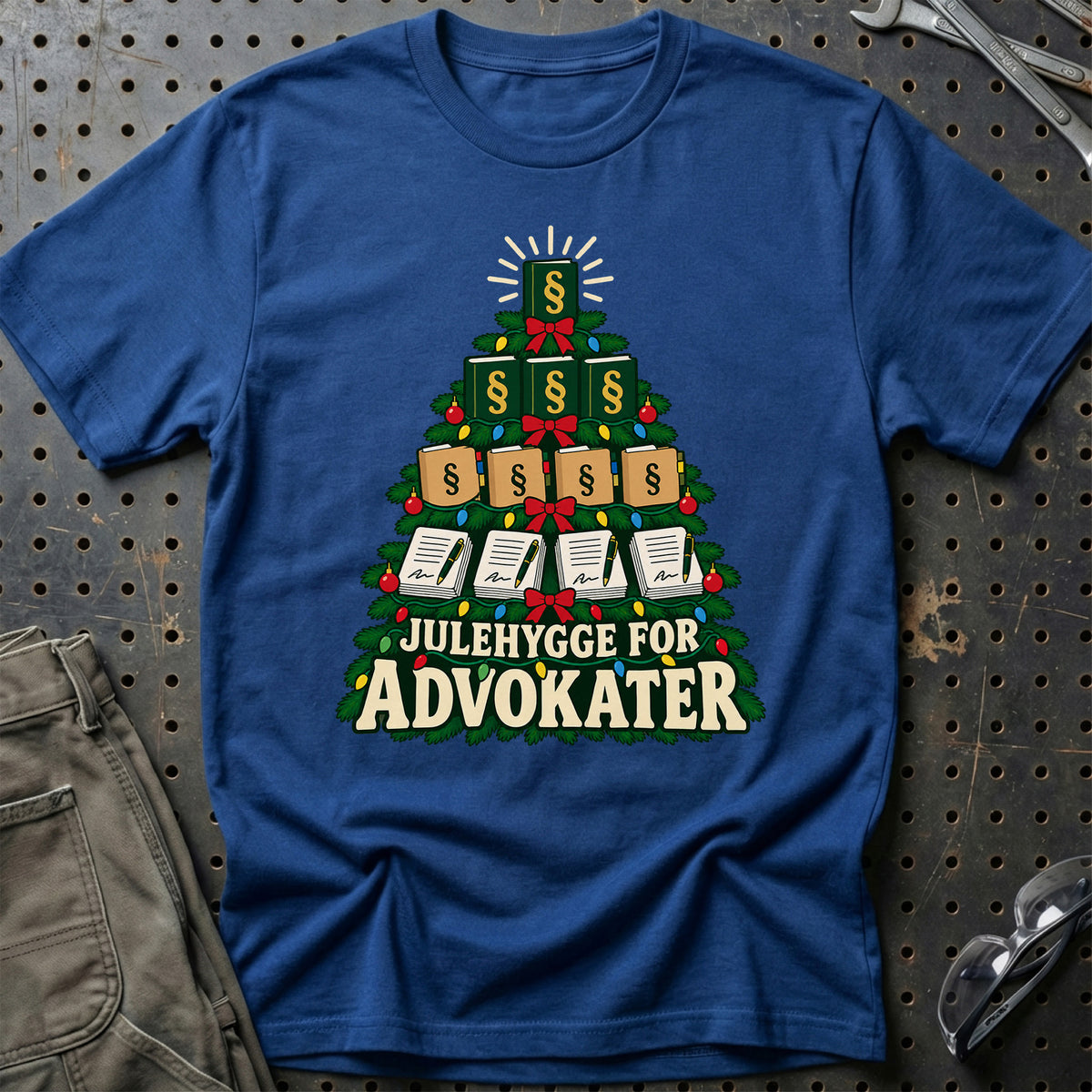 
Advokat – Julehygge – Unisex T-Shirt – Blå Royal