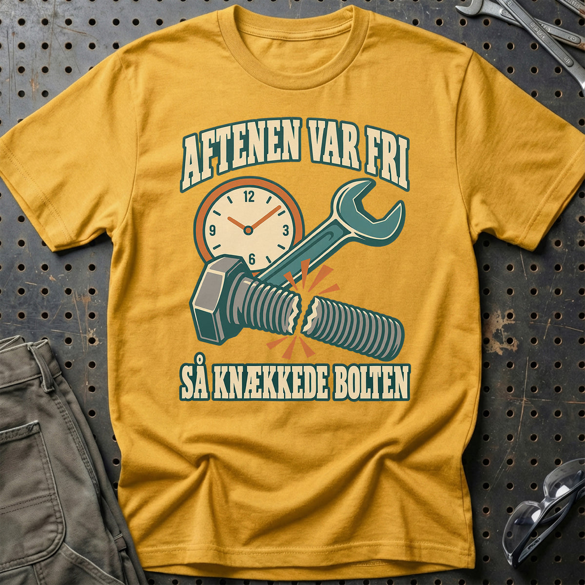 
Aftenen var fri – Så knækkede bolten T-Shirt – Guld