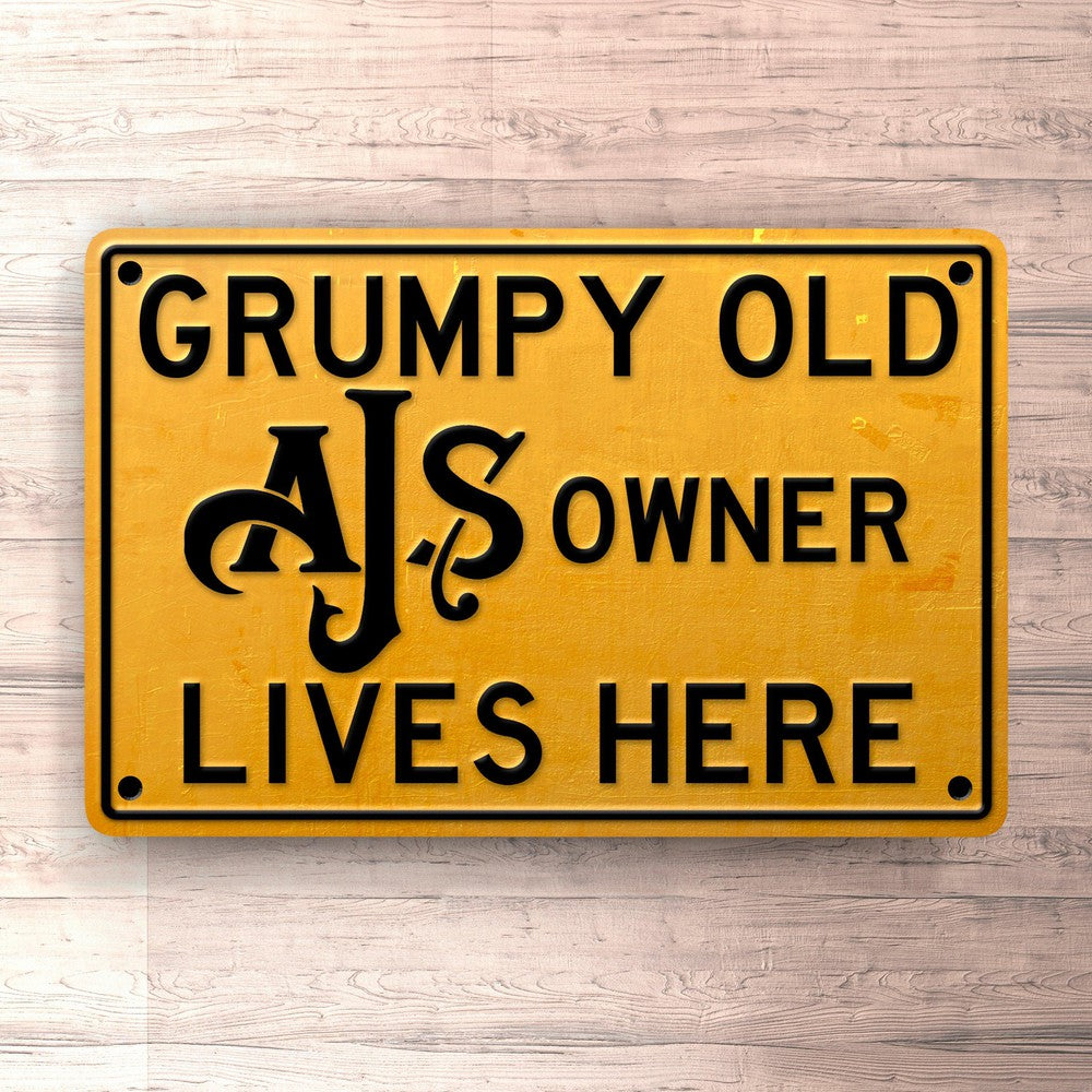 Ajs Grumpy Old Ajs Owner Lives Here Skilte, Musemåtte, Dørmåtte-Skilte-AJS-Garage Culture Shop- garage - man cave - merchandise