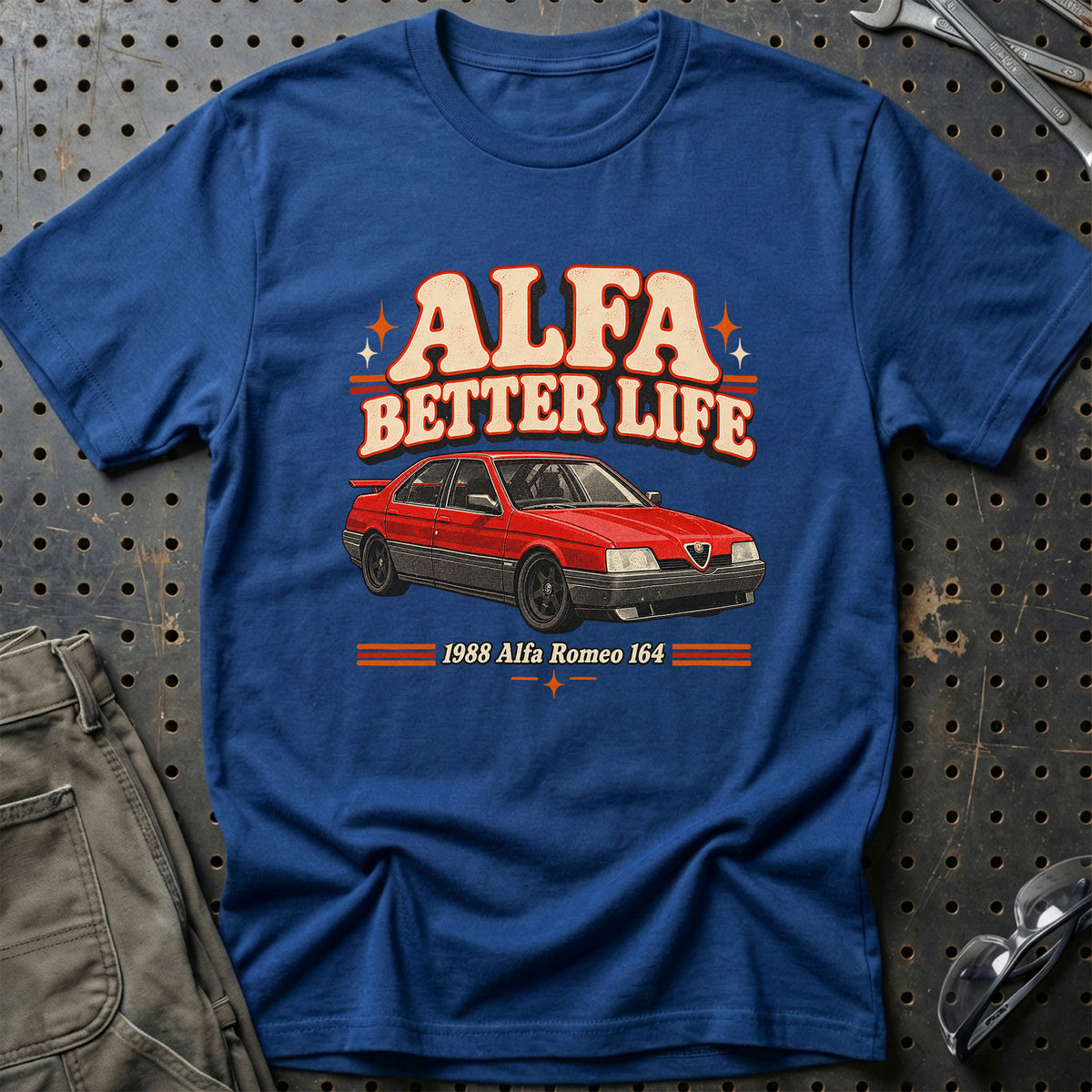 
Alfa Romeo 164 1988 – Alfa Better Life T-Shirt – Blå Royal