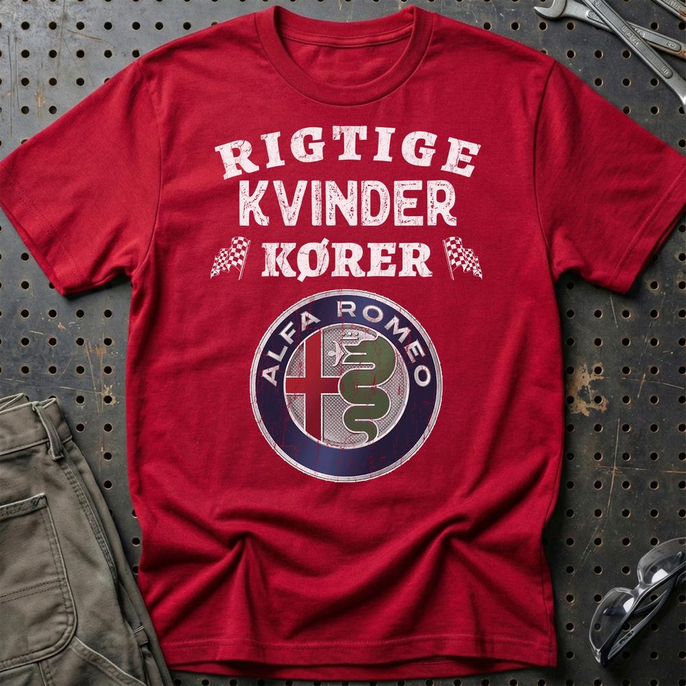 Alfa Romeo Rigtige Kvinder Kører - Unisex T-Shirt , Bomuld-Beklædning-Alfa Romeo-Rød-S-Garage Culture Shop- garage - man cave - merchandise