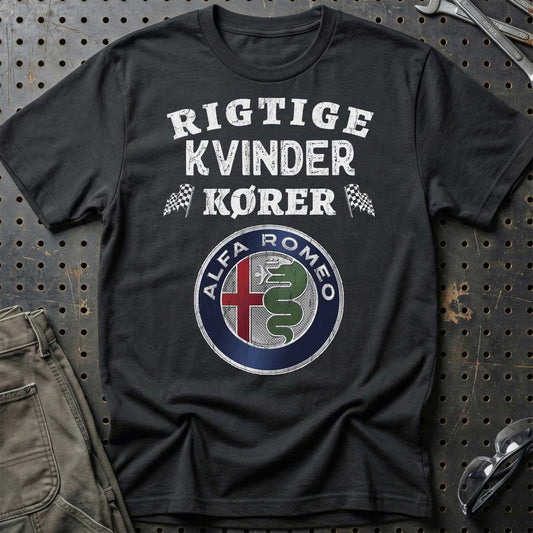 Alfa Romeo Rigtige Kvinder Kører - Unisex T-Shirt , Bomuld-Beklædning-Alfa Romeo-Sort-S-Garage Culture Shop- garage - man cave - merchandise