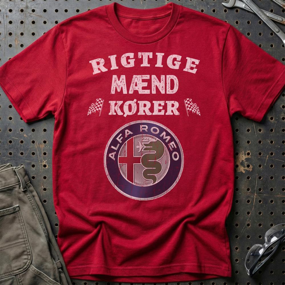 Alfa Romeo Rigtige Mænd Kører Unisex T-Shirt , Bomuld-Beklædning-Alfa Romeo-Rød-S-Garage Culture Shop- garage - man cave - merchandise