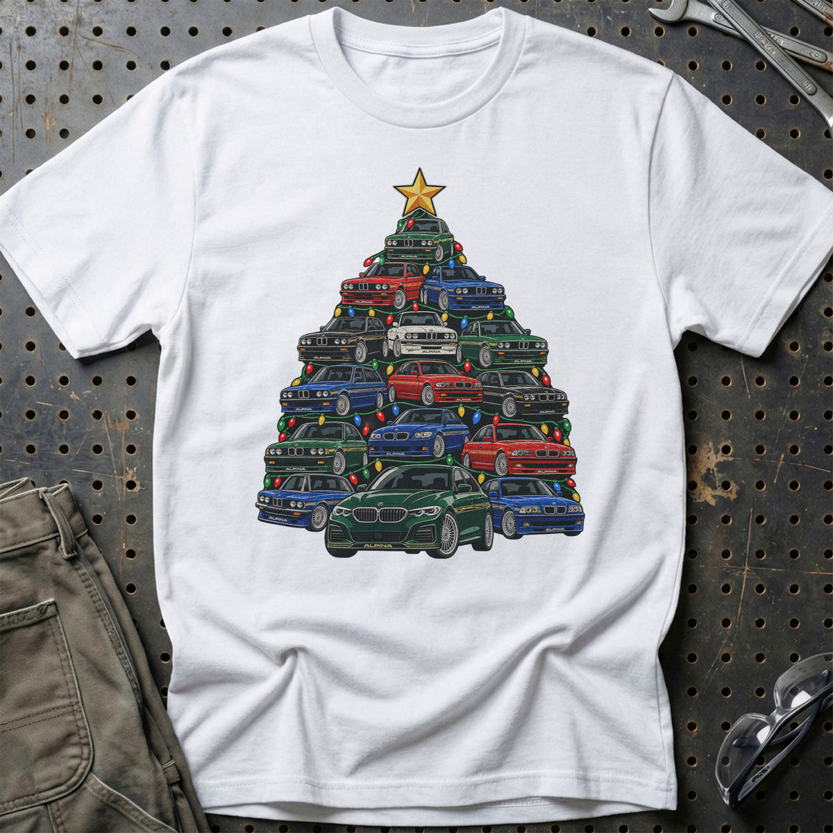 Alpina Juletræ T-Shirt-Beklædning-Alpina-Hvid-S-Garage Culture Shop- garage - man cave - merchandise