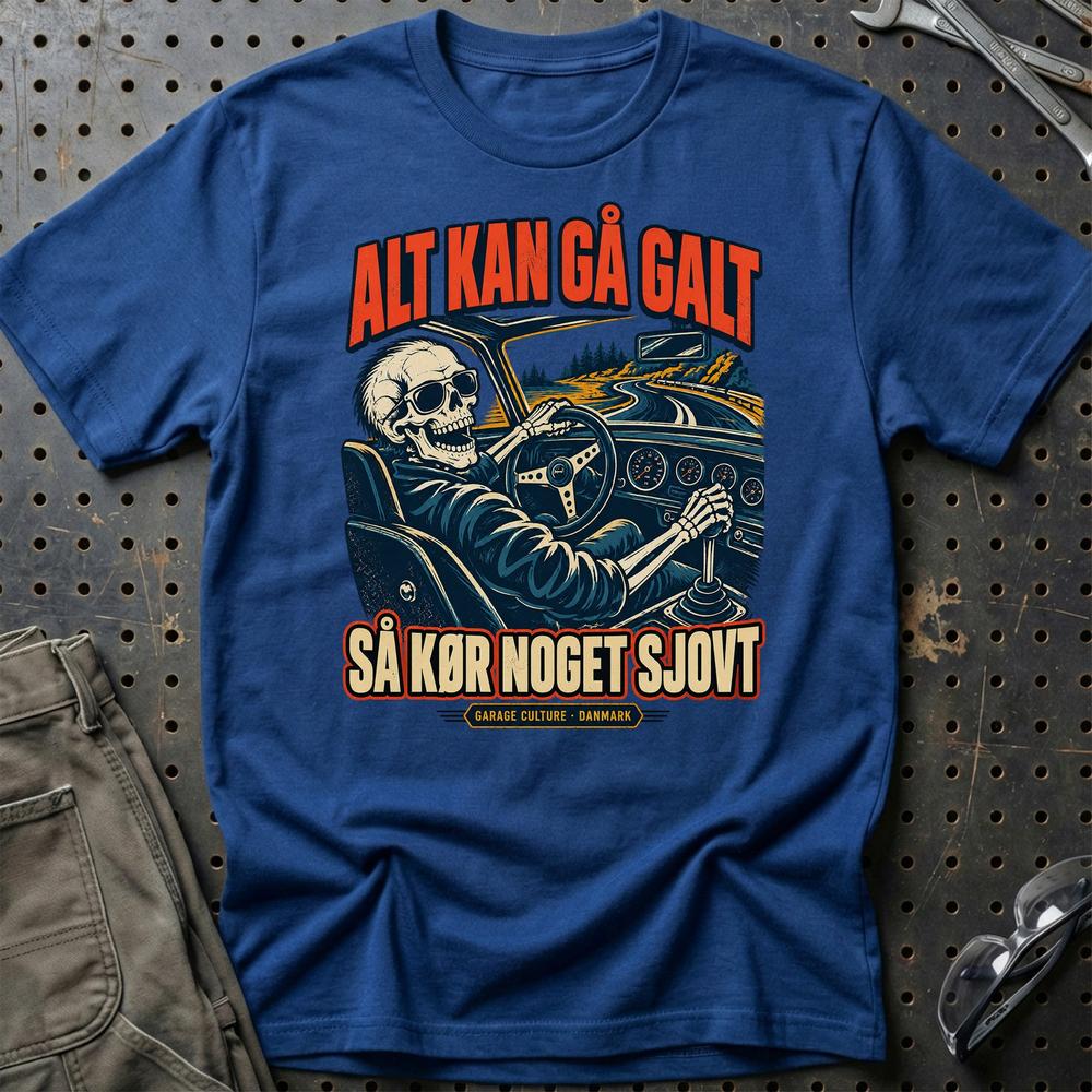 
Produktbillede af Alt Kan Gå Galt – Så Kør Noget Sjovt T-Shirt