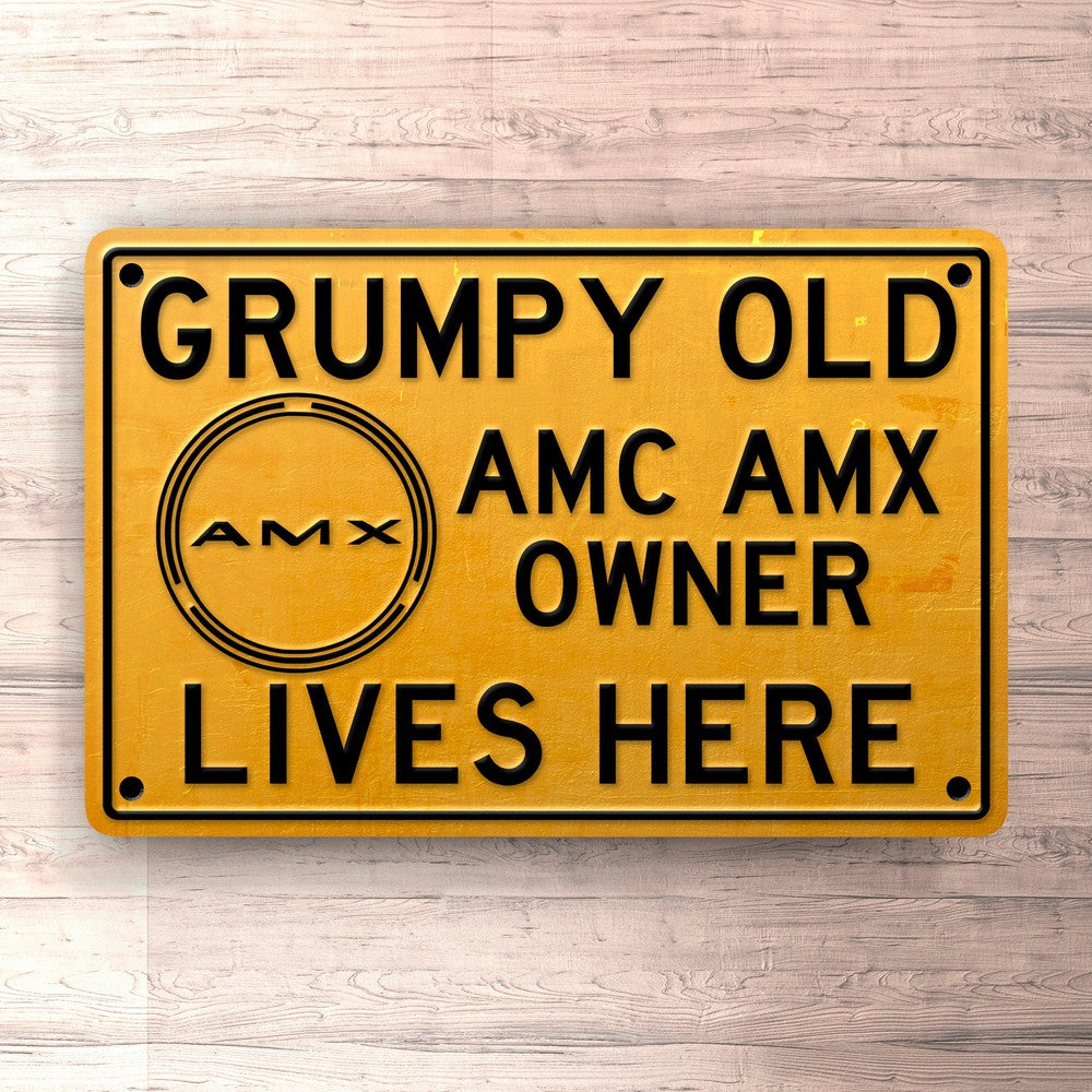 Amc AMX Grumpy Old Amc AMX Owner Lives Here Skilte, Musemåtte, Dørmåtte-Skilte-AMC-Garage Culture Shop- garage - man cave - merchandise