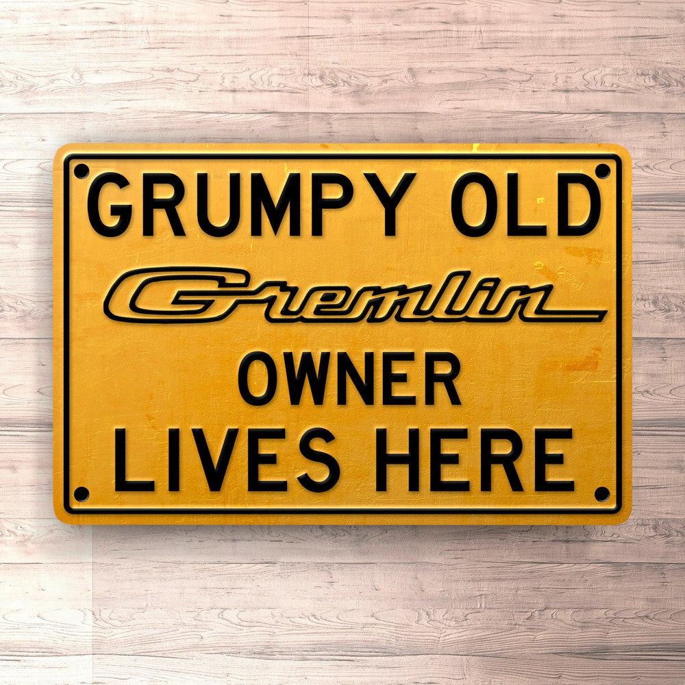 Amc Gremlin Grumpy Old Amc Gremlin Owner Lives Here Skilte, Musemåtte, Dørmåtte , Plakat-Skilte-AMC-Garage Culture Shop- garage - man cave - merchandise