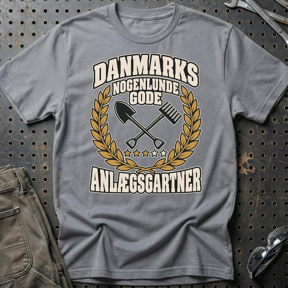 
Produktbillede af Anlægsgartner – Danmarks Nogenlunde Gode T-Shirt