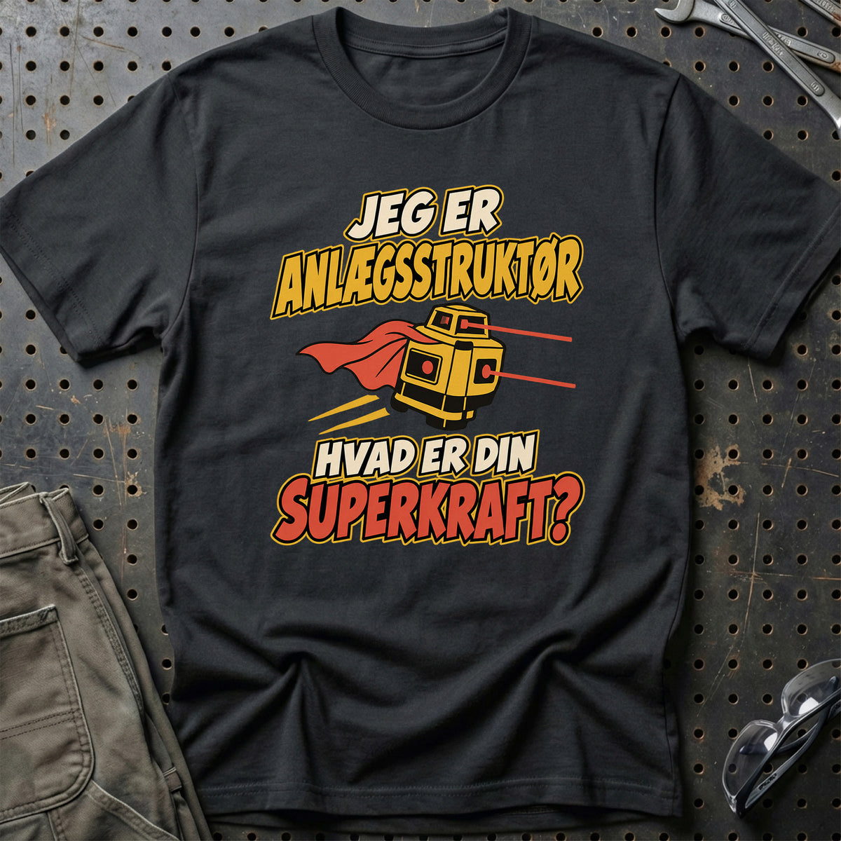 
Anlægsstruktør – Hvad er din superkraft? – Unisex T-Shirt – Sort