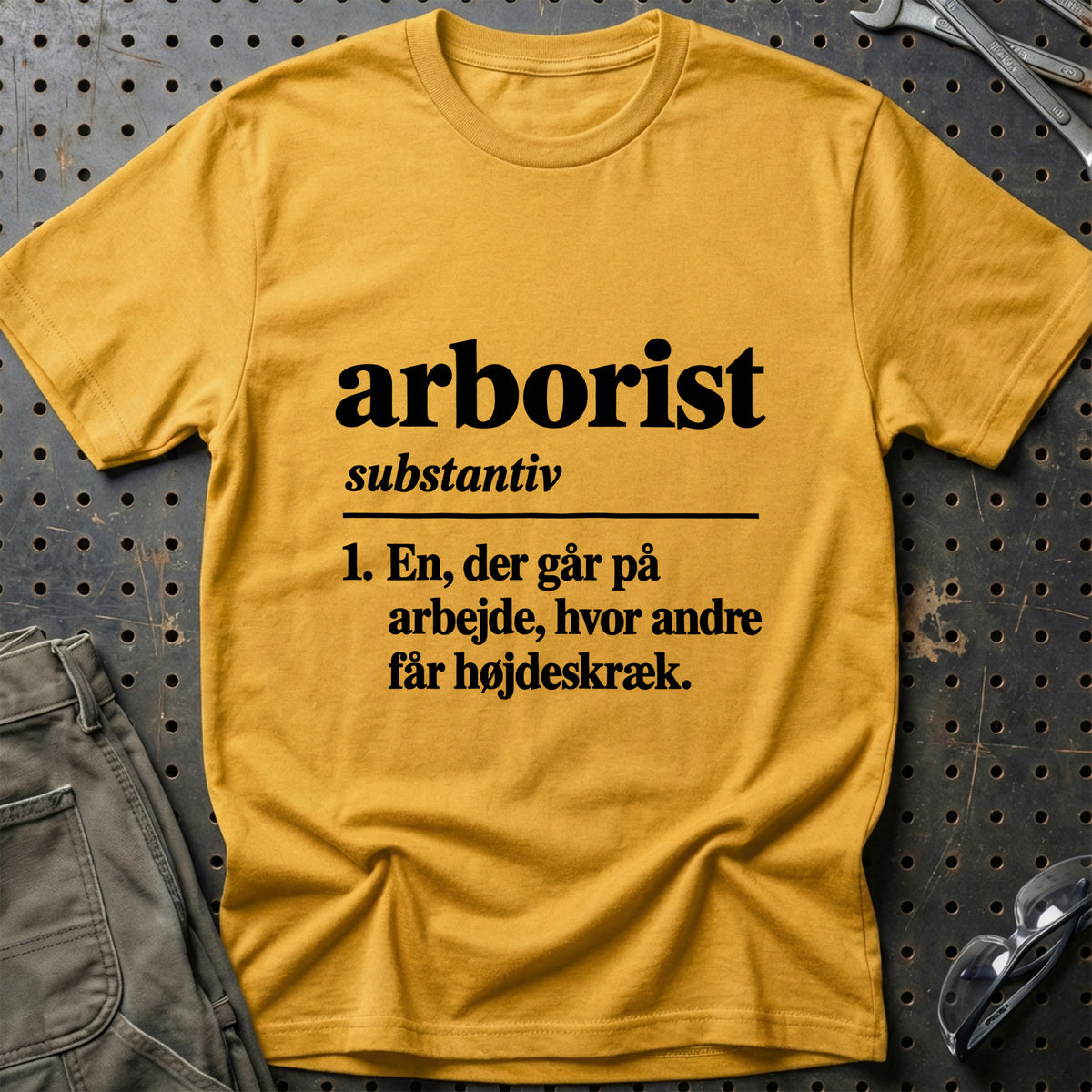 
Arborist – Definition T-Shirt – Guld