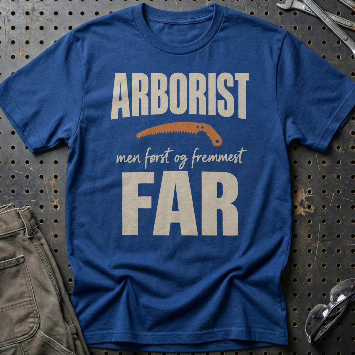 
Produktbillede af Arborist – Men Først Og Fremmest Far T-Shirt