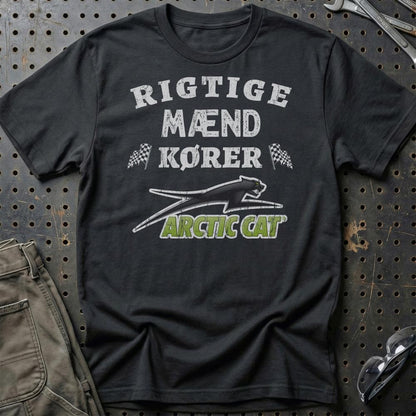 Arctic Cat Rigtige Mænd Kører - Unisex T-Shirt , Bomuld-Beklædning-Arctic Cat-Sort-S-Garage Culture Shop- garage - man cave - merchandise