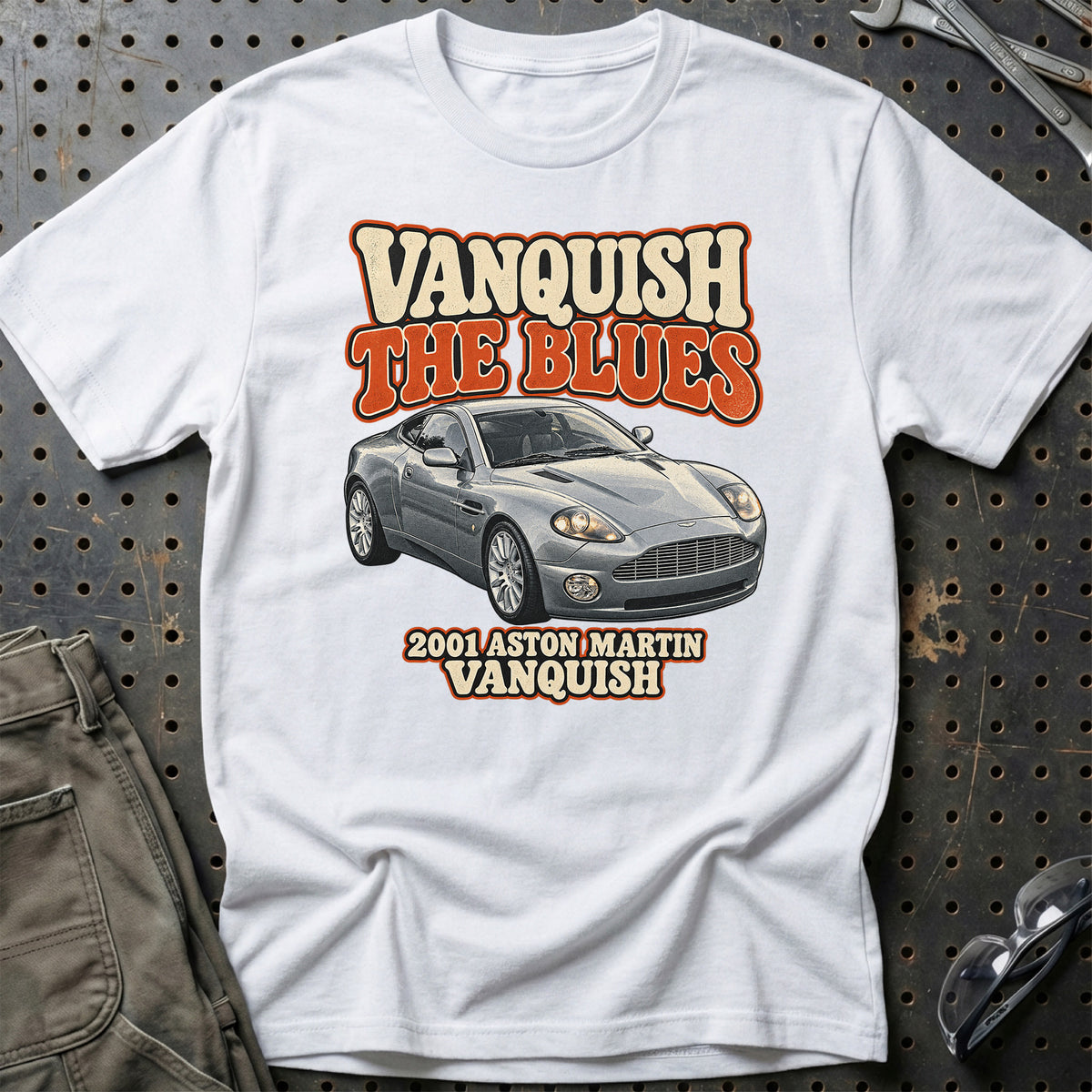 
Aston Martin Vanquish 2001 – Vanquish the Blues T-Shirt – Hvid