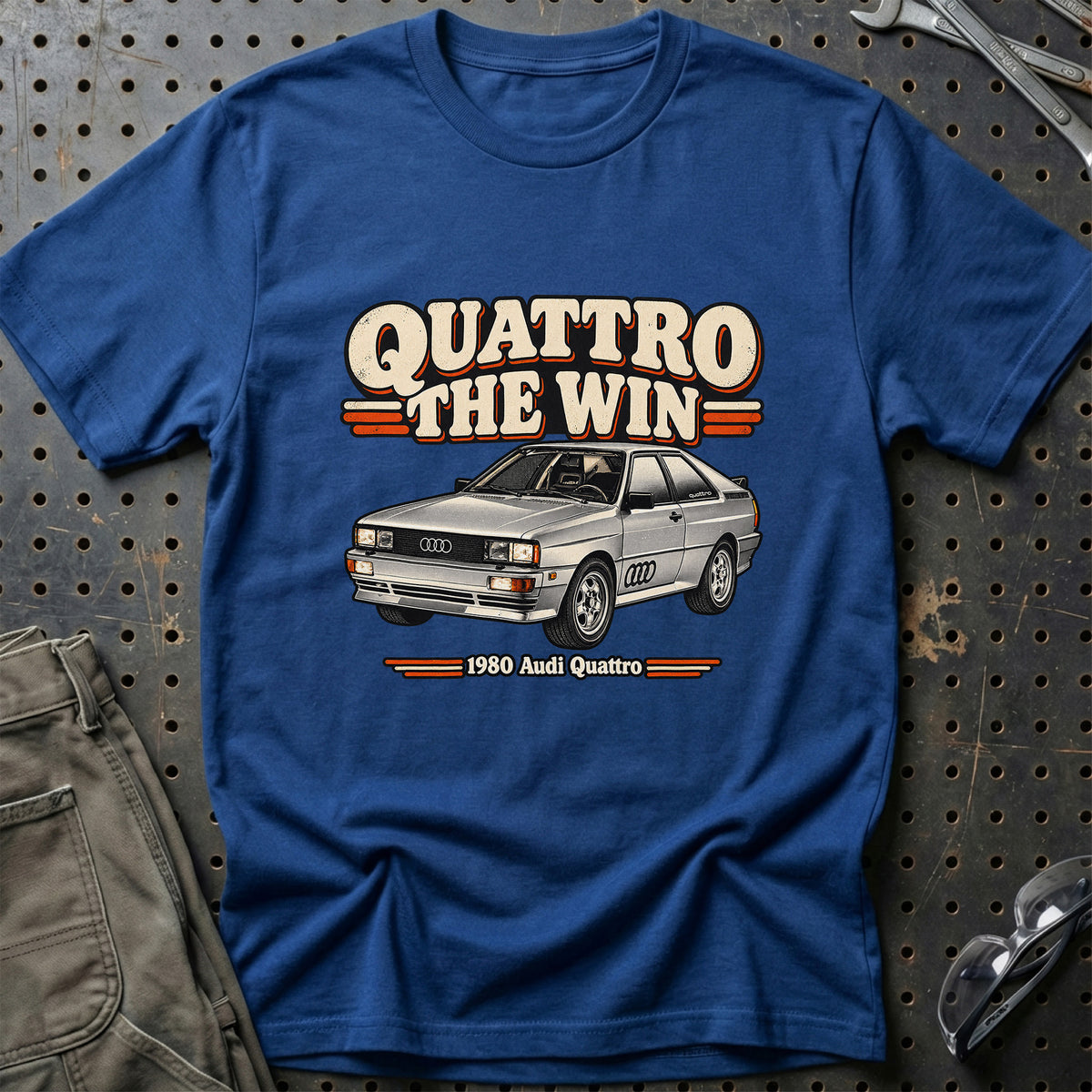 
Audi Quattro 1980 – Quattro the Win T-Shirt – Blå Royal