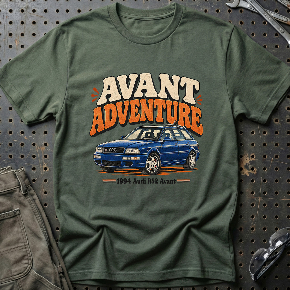 
Audi RS2 Avant 1994 – Avant Adventure T-Shirt – Grøn Militær