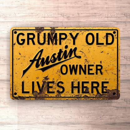 Austin Grumpy Old Austin Owner Lives Here Skilte, Musemåtte, Dørmåtte , Plakat-Skilte-Austin-Garage Culture Shop- garage - man cave - merchandise