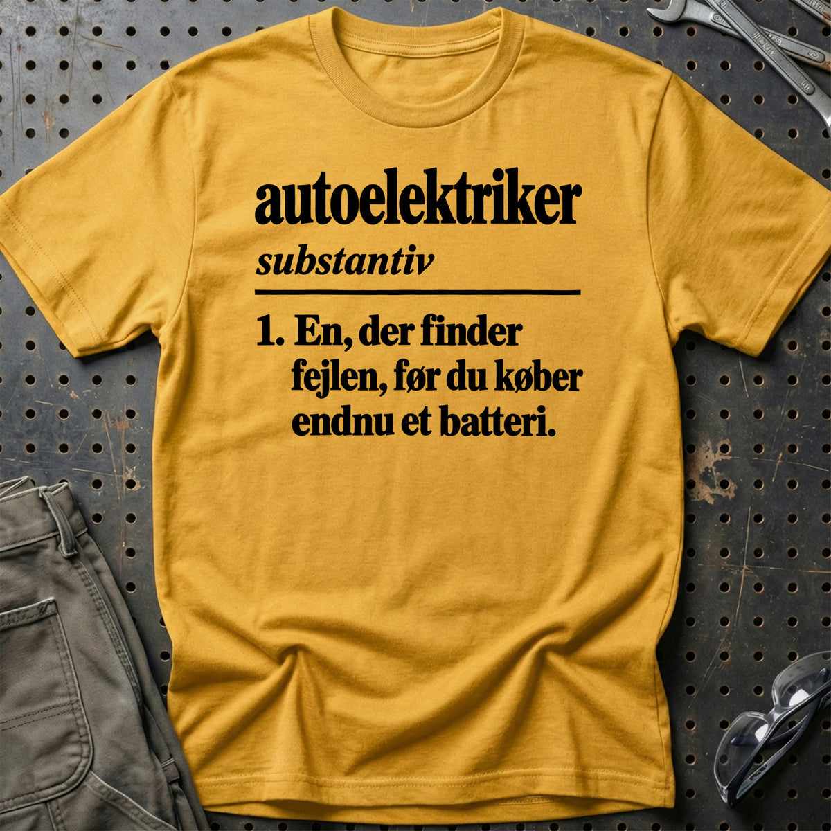 
Autoelektriker – Definition T-Shirt – Guld
