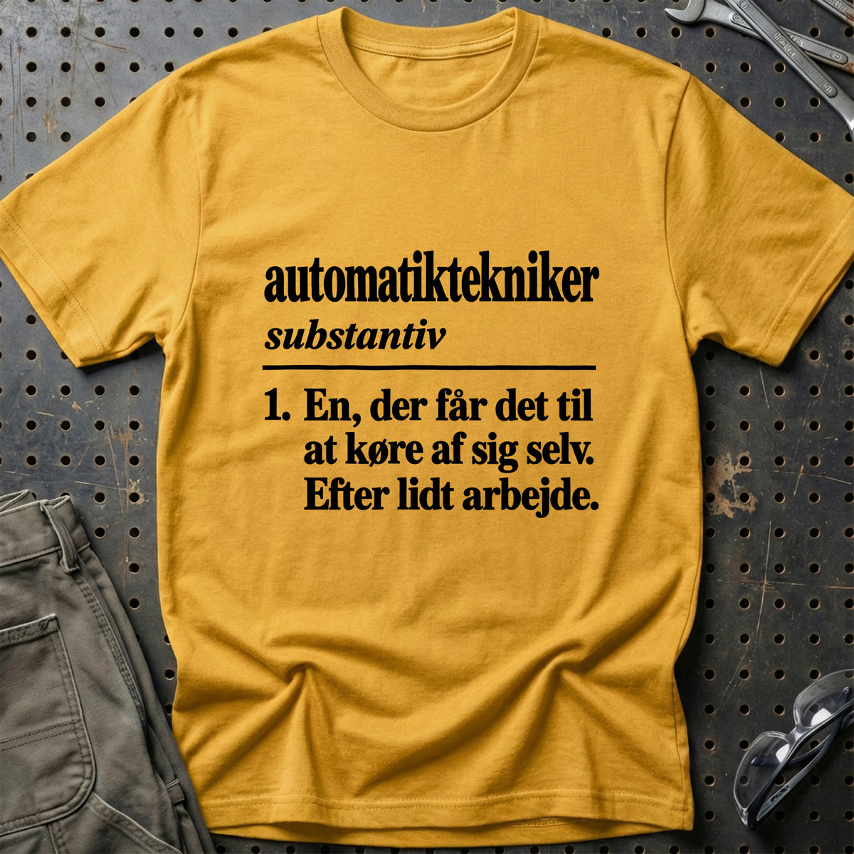 
Automatiktekniker – Definition T-Shirt – Guld