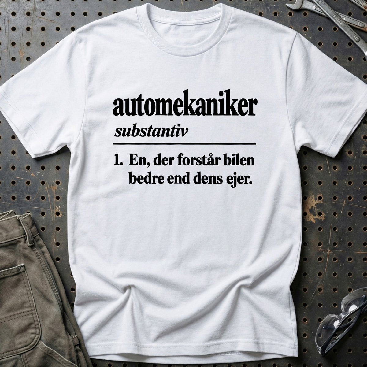 
Automekaniker – Definition T-Shirt – Hvid