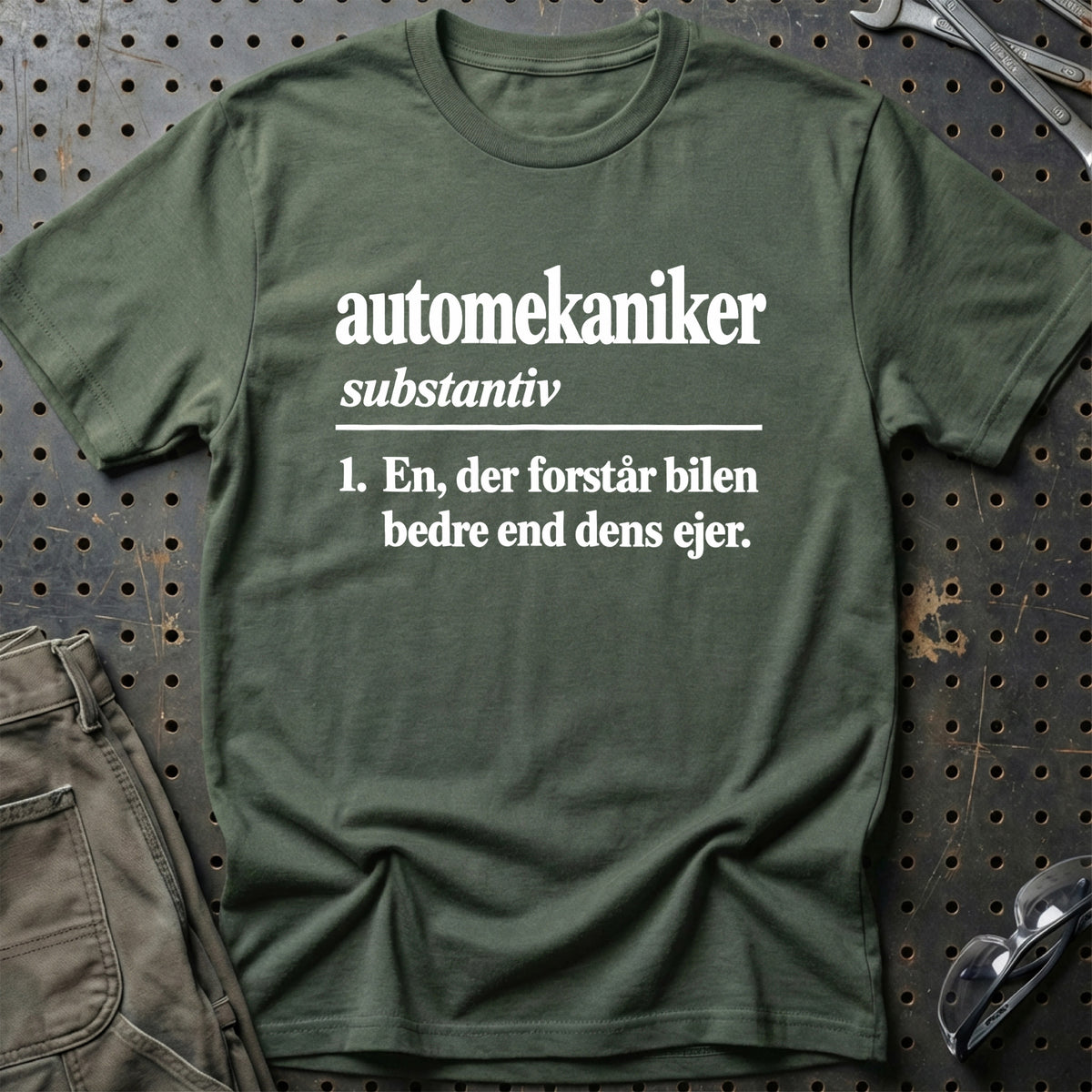 
Automekaniker – Definition T-Shirt – Grøn Militær