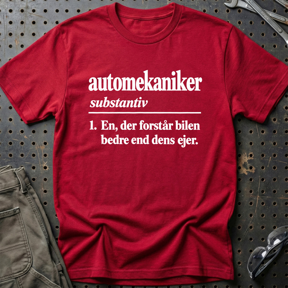 
Automekaniker – Definition T-Shirt – Rød