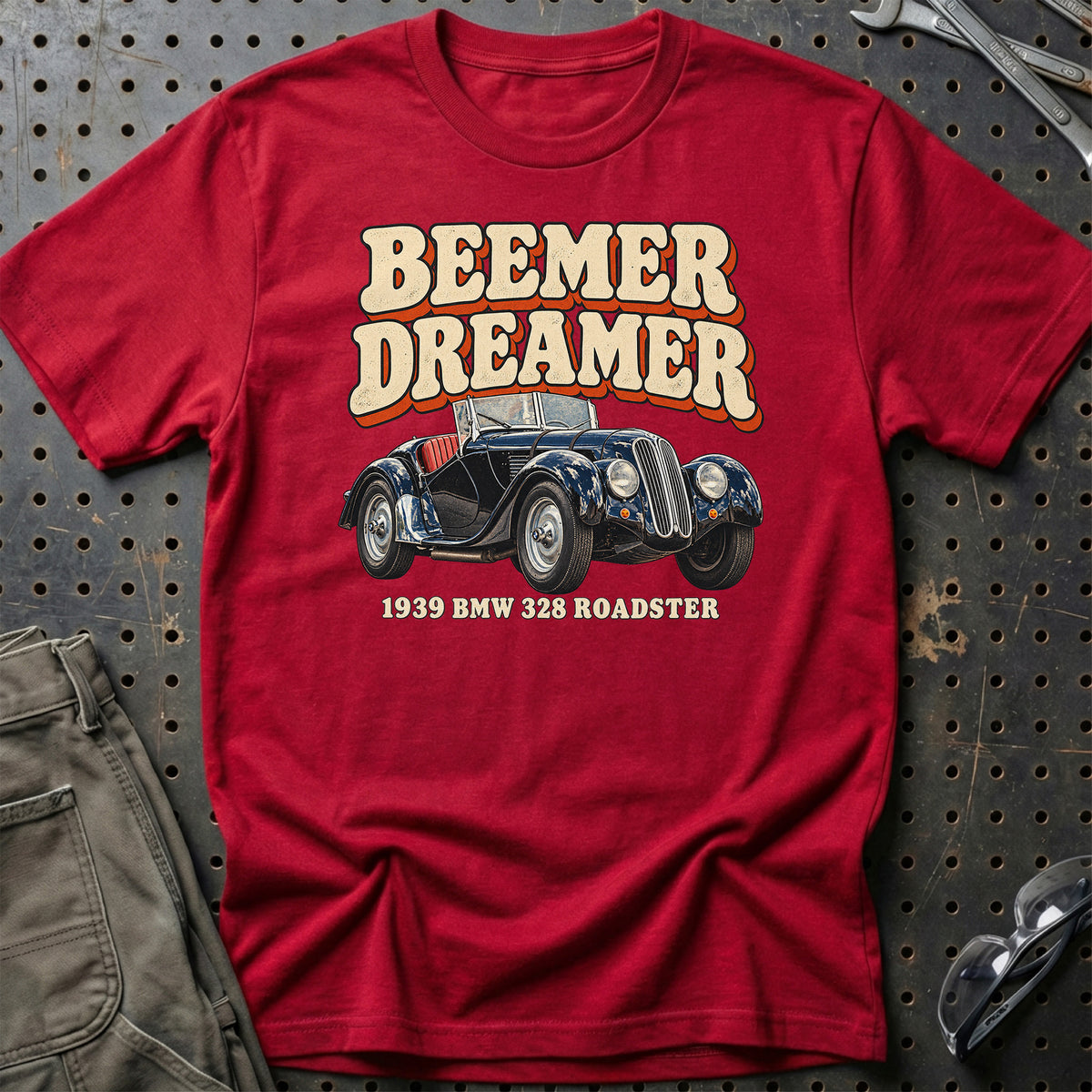 
BMW 328 Roadster 1939 – Beemer Dreamer T-Shirt – Rød