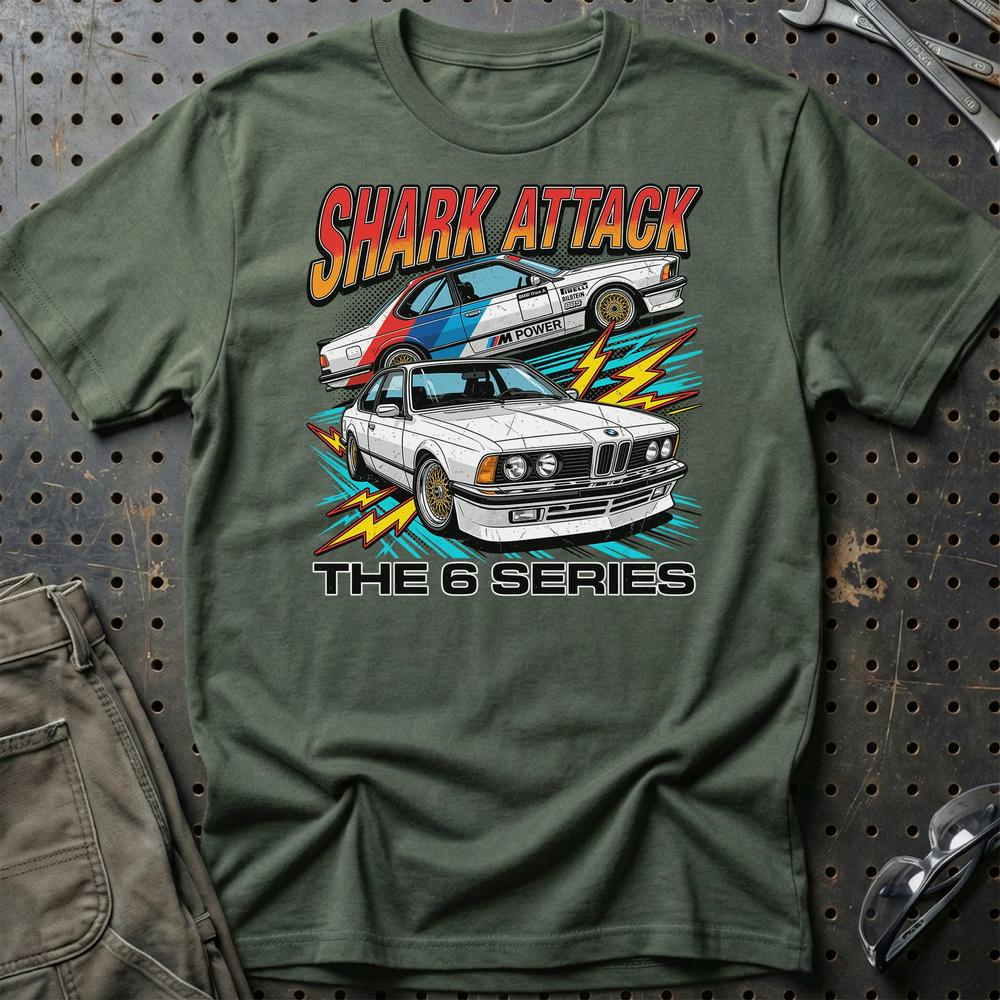 BMW 6 Serie E24 Shark Attack Klassisk 80’er Ikon - Unisex T-Shirt-Beklædning-BMW-Grøn Militær-S-Garage Culture Shop- garage - man cave - merchandise