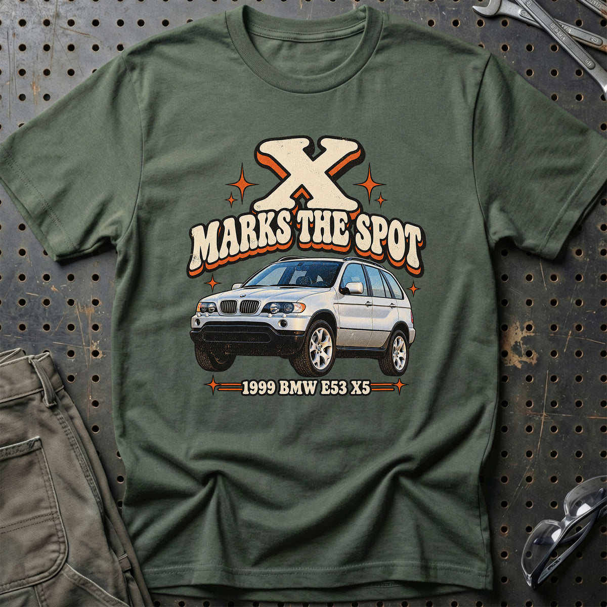 
BMW E53 X5 1999 – X Marks the Spot T-Shirt – Grøn Militær