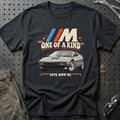 
BMW M1 1978 – M One of a Kind T-Shirt – Sort