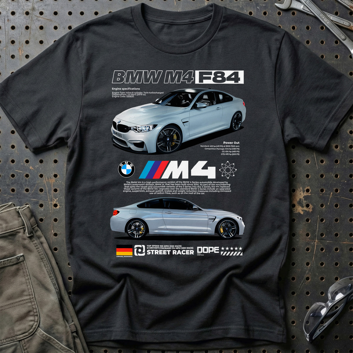 
BMW M4 F84 T-Shirt – Sort