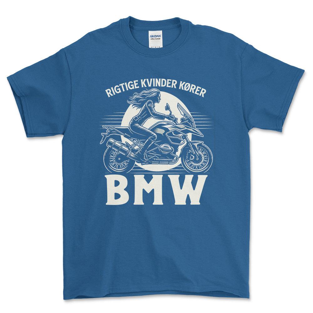 BMW Rigtige Kvinder Kører BMW - Unisex T-Shirt , Bomuld-Beklædning-BMW-Blå Royal-S-Forside-Garage Culture Shop- garage - man cave - merchandise