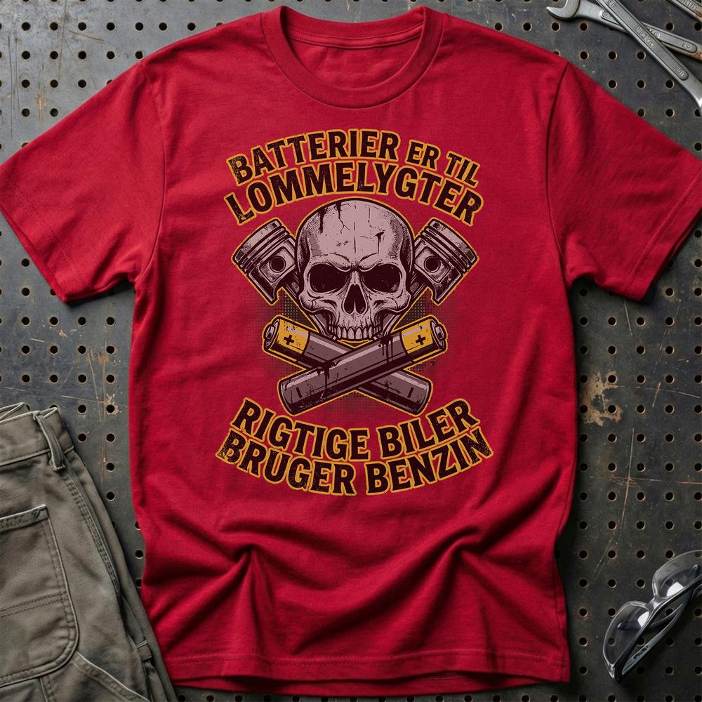 Batterier Er Til Lommelygter Rigtige Biler Bruger Benzin - Unisex T-Shirt , Bomuld-Beklædning-Garage Culture-Rød-S-Garage Culture Shop- garage - man cave - merchandise