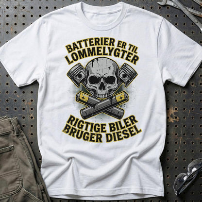 Batterier Er Til Lommelygter Rigtige Biler Bruger Diesel - Unisex T-Shirt , Bomuld-Beklædning-Garage Culture-Hvid-S-Garage Culture Shop- garage - man cave - merchandise