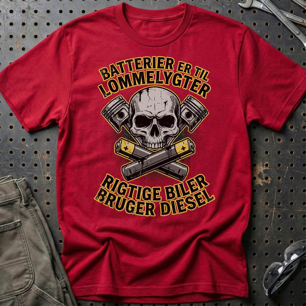 Batterier Er Til Lommelygter Rigtige Biler Bruger Diesel - Unisex T-Shirt , Bomuld-Beklædning-Garage Culture-Rød-S-Garage Culture Shop- garage - man cave - merchandise