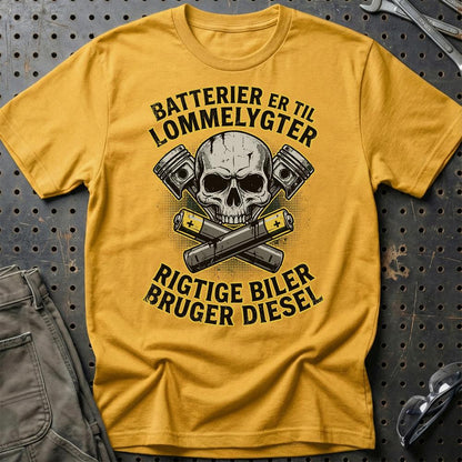 Batterier Er Til Lommelygter Rigtige Biler Bruger Diesel - Unisex T-Shirt , Bomuld-Beklædning-Garage Culture-Guld-S-Garage Culture Shop- garage - man cave - merchandise