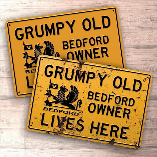 Bedford Grumpy Old Bedford Owner Lives Here Skilte, Musemåtte, Dørmåtte , Plakat-Skilte-Bedford-Garage Culture Shop- garage - man cave - merchandise