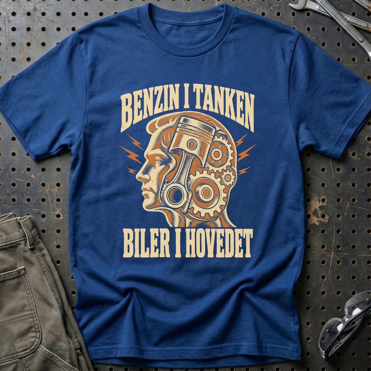 
Produktbillede af Benzin i tanken – Biler i hovedet T-Shirt