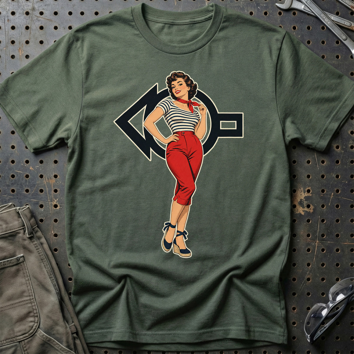 Berliet Retro Pinup T-Shirt-Beklædning-Berliet-Grøn Militær-S-Garage Culture Shop- garage - man cave - merchandise